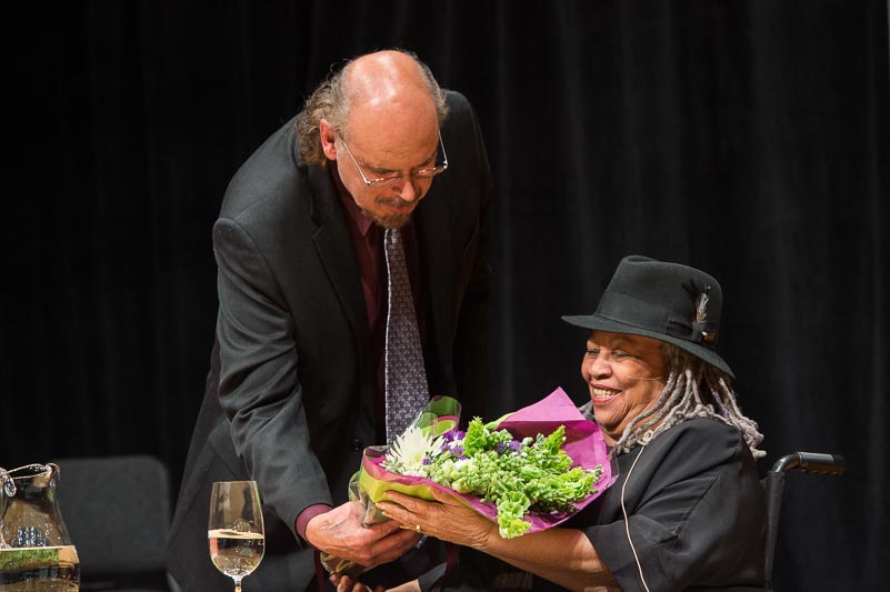 Davíd Carrasco greets Toni Morrison with flowers following her lecture at Harvard in 2012